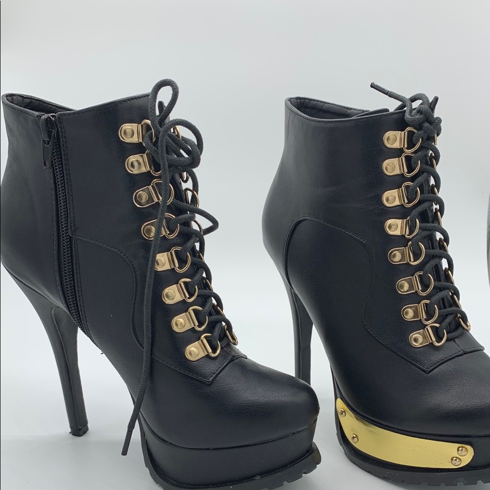 City Snappers Black Leather Heels - Picture 2 of 6